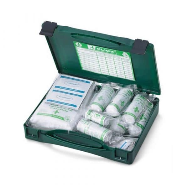 10 man first aid kit. Green plastic casing containing various medial supplies, Including bandages, wipes and a leaflet.